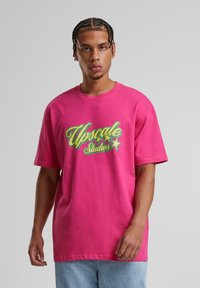 Upscale by Mister Tee HOTEL PARADISO HEAVY - Triko s potiskem - hibiskus pink