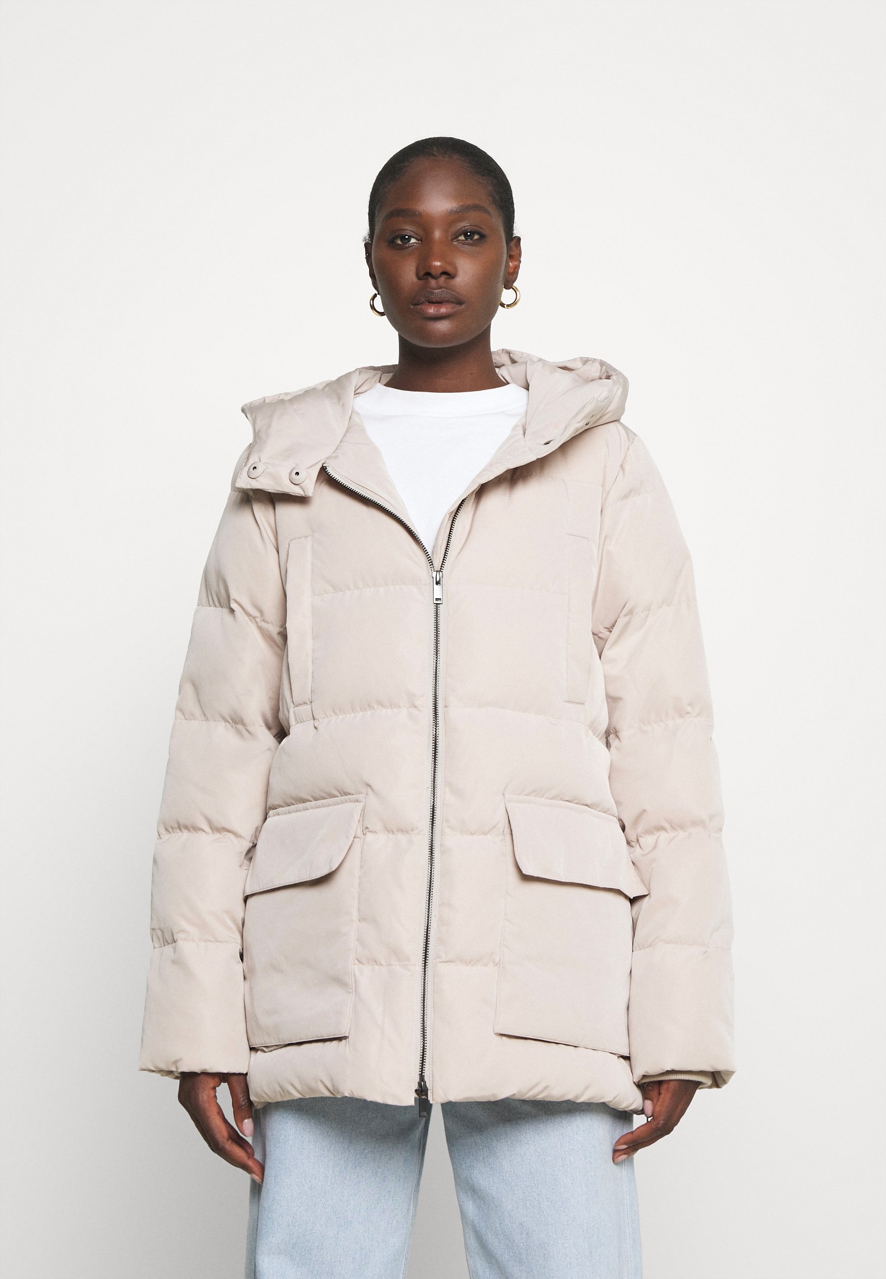 Jakker | Dame | Ny jakke på nett hos Zalando God varm army jakke fra NELLY, med pels inni. | FINN.no