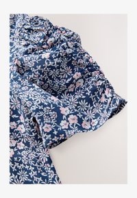 Sélectionné, navy blue ditsy