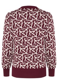 Pull bordeaux avec un motif abstrait crème, tissu tricoté, col et poignets côtelés, et un ourlet droit. Accents de design inspirés des fleurs.
