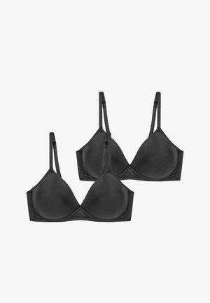 Deux soutiens-gorge noirs en tissu lisse, de forme triangulaire, avec des bretelles réglables et des coutures discrètes. Chacun présente un design classique sans ornements.