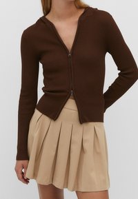 Stradivarius Vest - brown