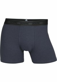 Mørkeblå boxershorts lavet af blødt stof, med en sort elastik i livet, hvor mærkenavnet "DOVRE" er trykt rundt om.
