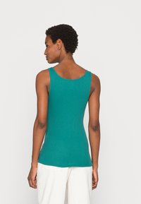 GAP TANK - Top - jade stone