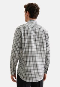 Seidensticker Camicia - green