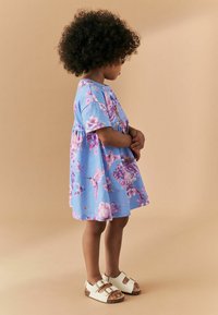 Next REGULAR FIT - Dzsörzéruha - blue floral