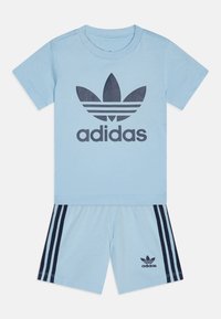 No seleccionado, clear sky