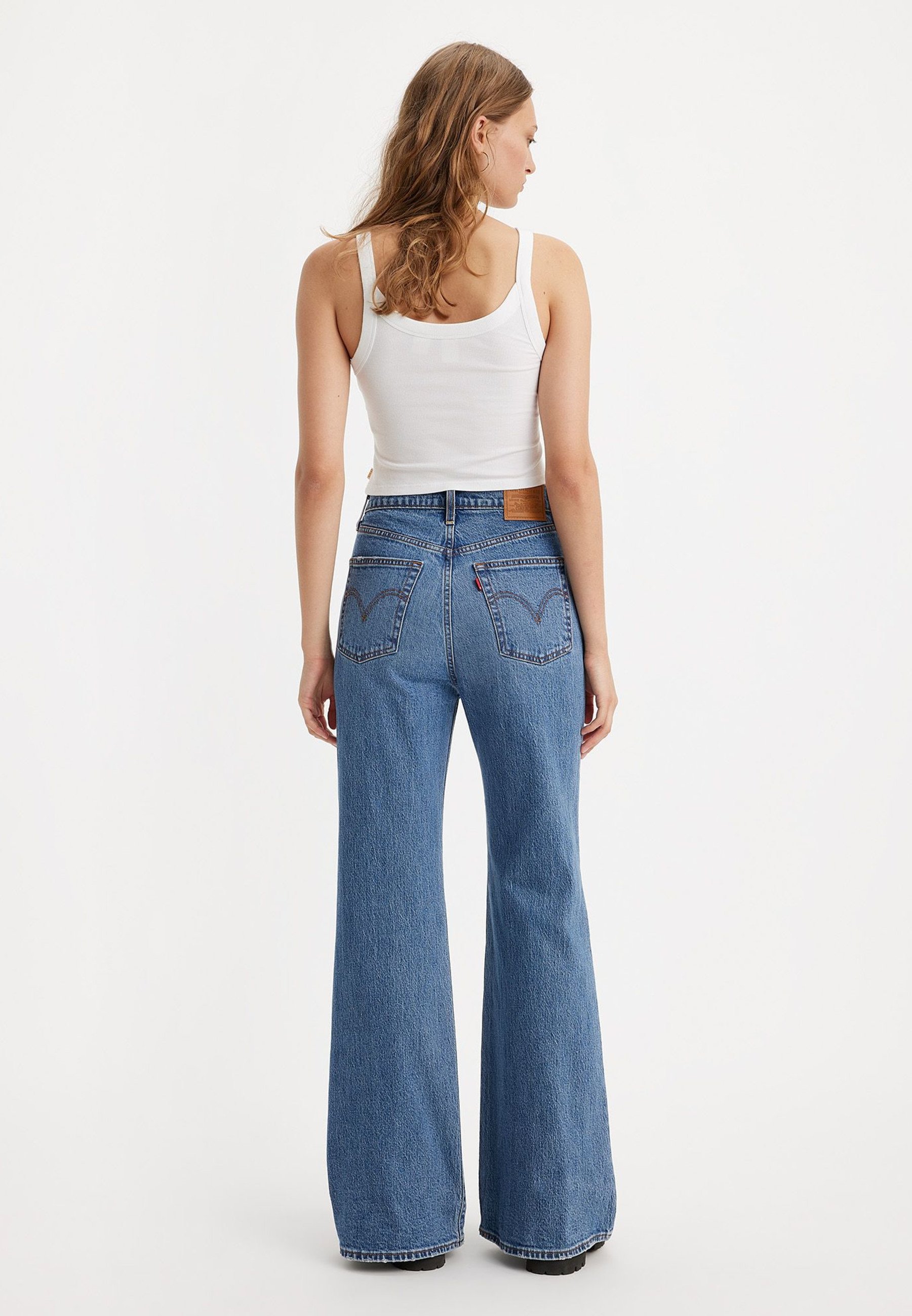 Levi's® RIBCAGE BELLS - Flared Jeans - blue denim - Zalando.ch