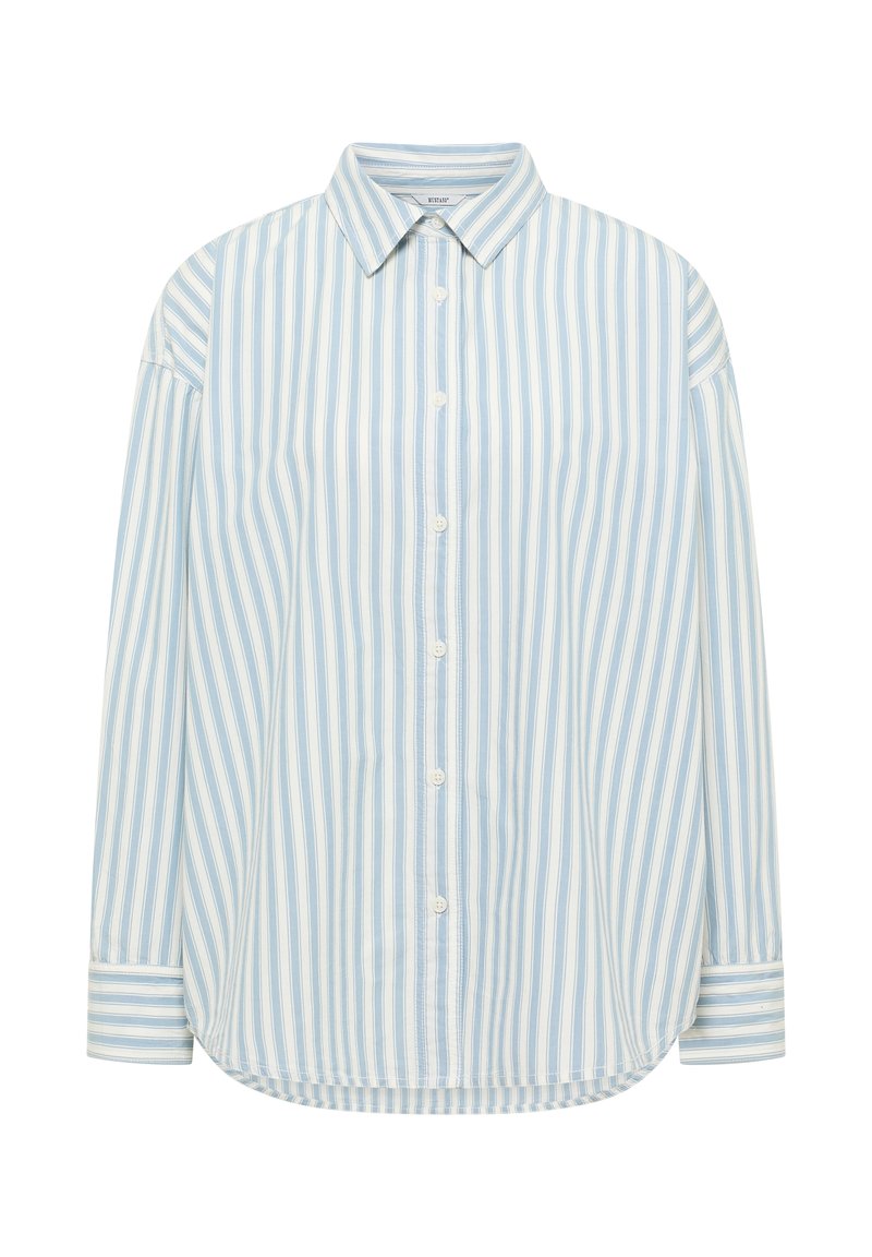 Jasnoniebieska koszula w białe paski z guzikiem, z kołnierzykiem, długimi rękawami i zaokrąglonym dołem. Wykonana z lekkiego materiału.