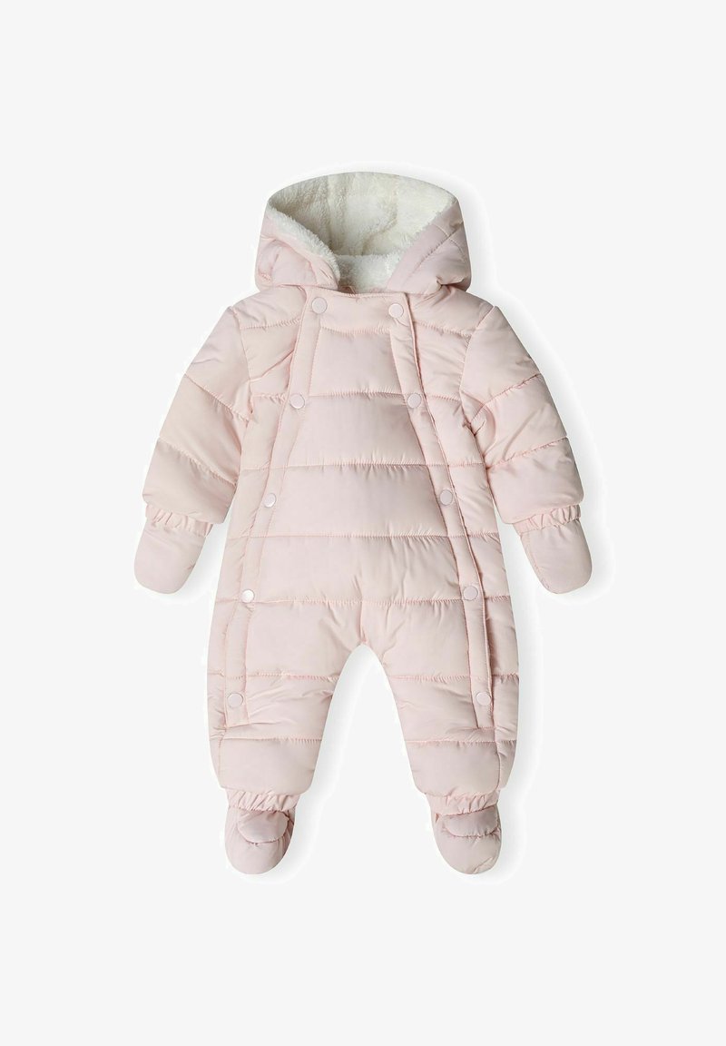 Padded ružičasti zimski kombinezon s mekanim kapuljačom obloženim flisom, s patentnim zatvaračima, rebrastim manžetama i priključnim čizmama. Teksturirani kviltani dizajn.