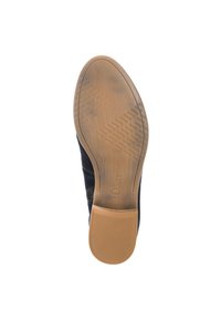 Černá podrážka boty s texturovaným gumovým povrchem, světle hnědým podpatkem a vyraženým názvem značky "s.Oliver". Velikost označena jako 37.