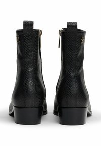 Tommy Hilfiger FLAT SNAKE - Korte laarzen - black