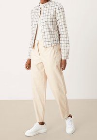 s.Oliver BLACK LABEL Giubbotto Bomber - off-white