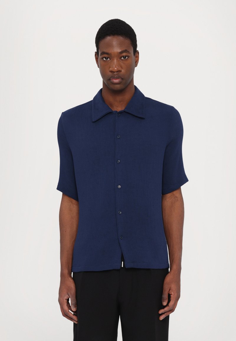 sandro MICROPLEATED SHIRT - Shirt - bleu royal