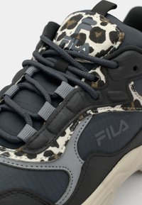 Fila COLLENE - Trainers - black