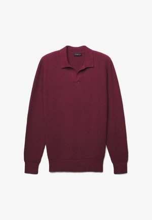 Pullover lavorato a maglia color bordeaux con texture a coste, dotato di un mezzo colletto e maniche lunghe, realizzato in un tessuto morbido.