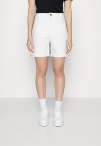VILA VIJO - Short en jean - white denim