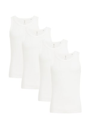 Fire hvide tanktops i bomuld, med rund hals, ærmeløs skæring og glat tekstur. Hver har et mærke ved halsen.