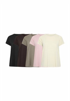 Cinq t-shirts unis à manches courtes en noir, marron foncé, taupe, rose clair et crème disposés côte à côte sur un fond blanc.