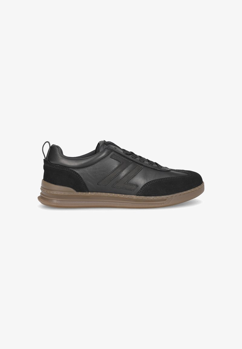 Scarpe sportive nere realizzate con una combinazione di pelle liscia e suede, con punta rotonda, design con lacci e suola in gomma.