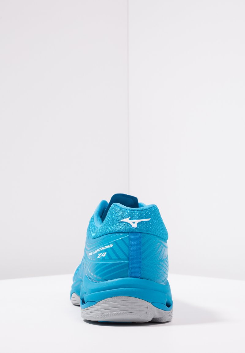 mizuno lightning star z4 junior