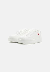 Levi's® Sporta apavi - regular white