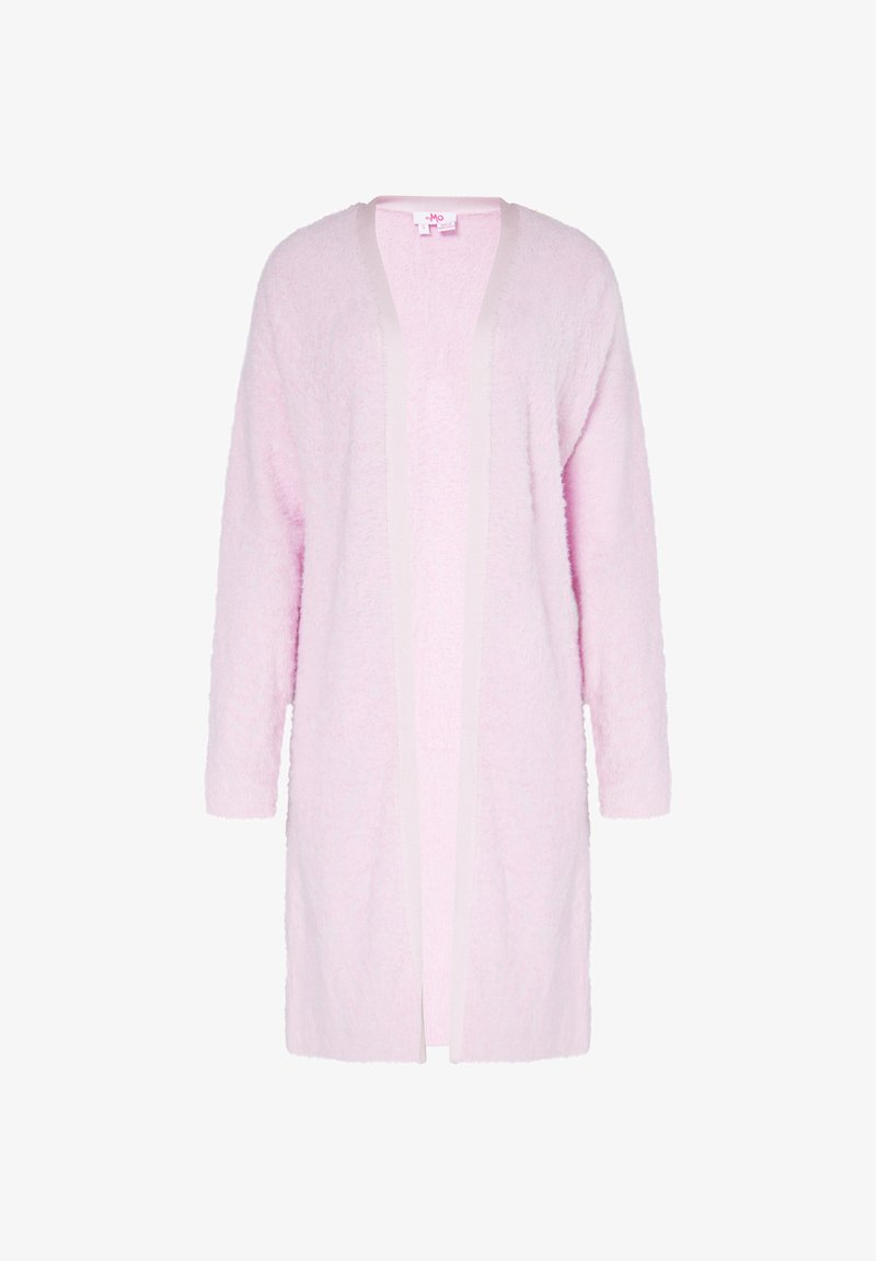 Gaiši rozā pūkaina cardigan ar garām piedurknēm, atvērta priekšpuse un kontrastējoša gaiša apdare gar malām. Mīksts tekstūra un līdz ceļiem garums.