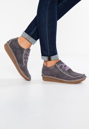 Chaussures à lacets - grey