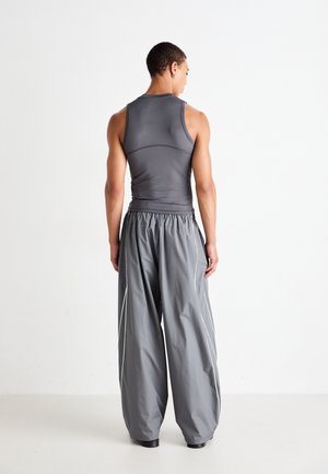Classificação 8: Jaded London - VAPOR JOGGER - Calças de fato de treino