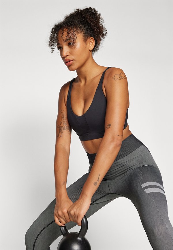REFORM BRA - Medium support sports bra3
