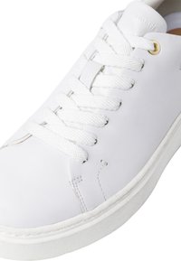 Tamaris Sportlicher Schnürer - white uni