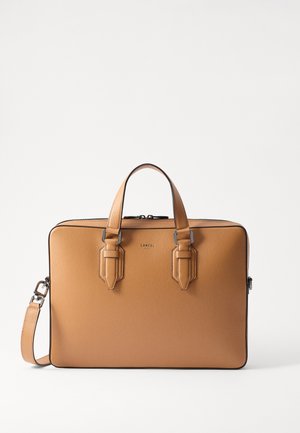 CHARLIE - Kufrík - camel