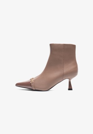 Gattinoni, Lage laarzen - taupe