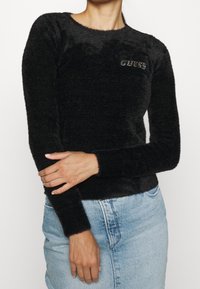 Guess Sweter