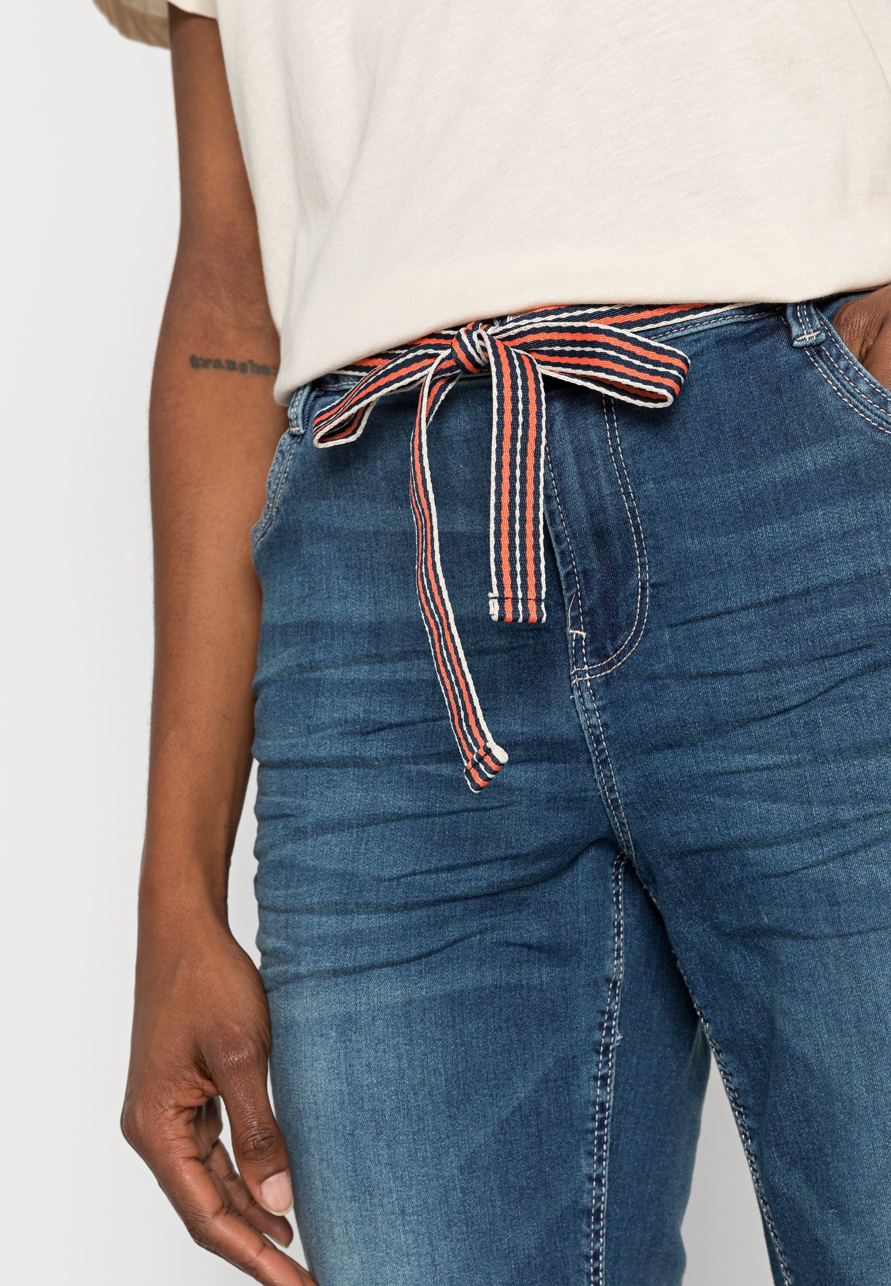 TOM TAILOR ALEXA CROPPED - Slim fit 