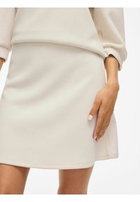 VILA VIREDLECT MINI - Falda acampanada - super light natural melan