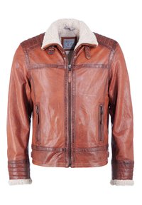 Bruine leren jas met een schaapskraag, ritssluiting aan de voorkant, twee zijzakken, geribbelde accenten op de mouwen en textuurdetails op de schouders.