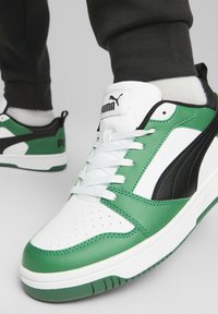 Puma REBOUND V6 UNISEX  - Sneakers basse - white black archive green