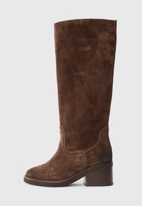 Unselected, dark brown
