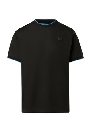 T-shirt nera con maniche corte, colletto rotondo e accenti blu sul colletto e le maniche. Presenta un piccolo logo nero sul petto.
