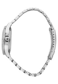 Orologio da polso in metallo argentato con cassa rotonda, lunetta texturizzata e bracciale a maglie con sezioni lucide e opache.