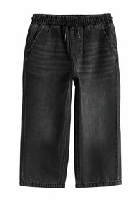 Pantaloni tip jogger din denim negru, cu talie elastică, închidere cu șnur și buzunare laterale. Caracterizate printr-o croială lejeră și textură estompată.