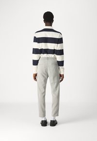 DRYKORN CHASY - Chino - ecru