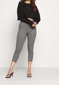 Missguided Petite Sweatshirt - black