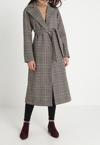 KIOMI Vinterkappa /-rock - brown