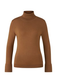 Brązowy sweter z długim rękawem i golfem, z prążkowanym kołnierzem, mankietami i dołem, zaprezentowany na białym tle.