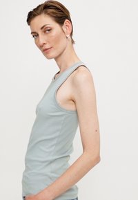 Filippa K TANK - Top - thundersto
