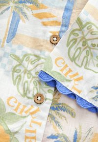 Next SET  - Pantaloni scurți - blue yellow resort print