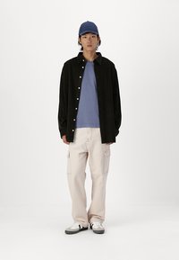 Jack & Jones JORVERMONT WASH  - Trükipildiga T-särk - nightshadow blue