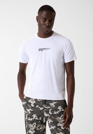 MIT LOGO VORNE - T-Shirt print - weiß